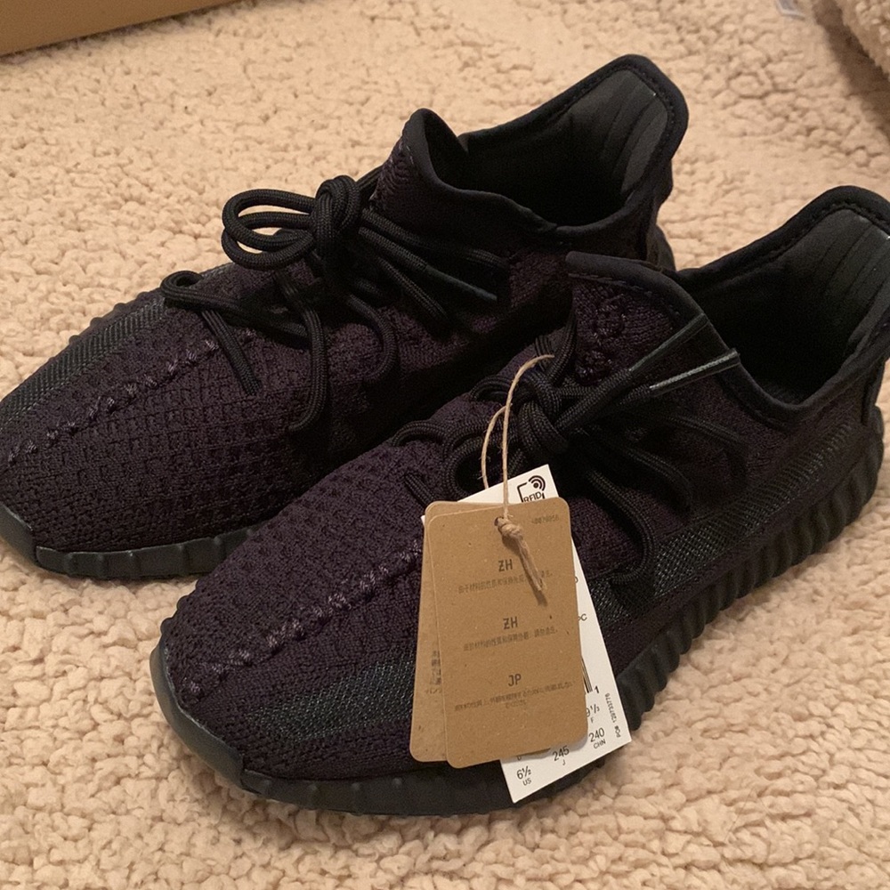 Yeezys - Picture 4 of 6